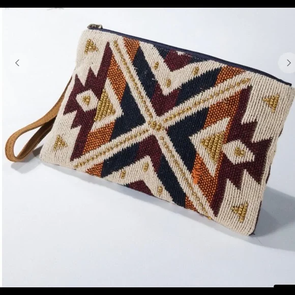 Handmade wristlet - Picture 6 of 6